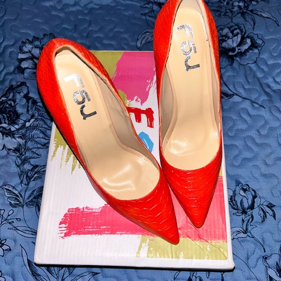 Super cool heels - Picture 2 of 5